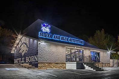 Fan <strong>Outfitters</strong> Plaza at Norman: Locker Room by Lids 405-701-8948 Fan <strong>Outfitters</strong> Quail Springs Mktplace: Locker Room by Lids. . Silver and blue outfitters